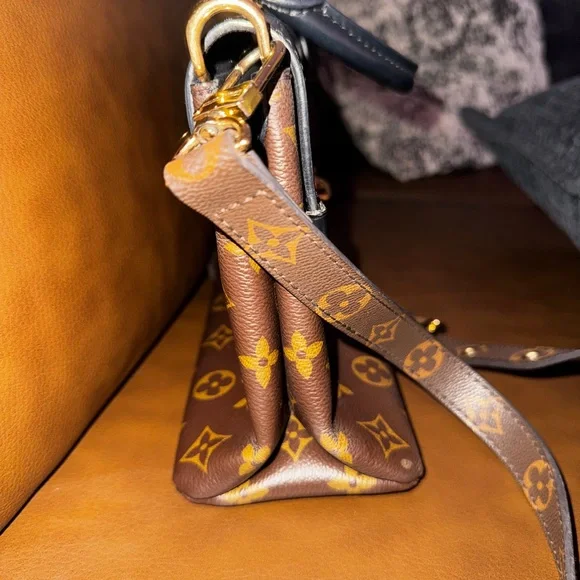 Louis Vuitton Monogram Brown and Black Satchel - Picture 5 of 9